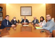 El presidente de la CHS mantiene una reunión de trabajo con el alcalde de Santiago-Pontones
